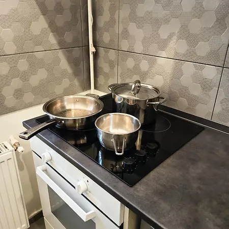 Apartment Elegant Militari Air Conditioning Parking Self Check In Netflix